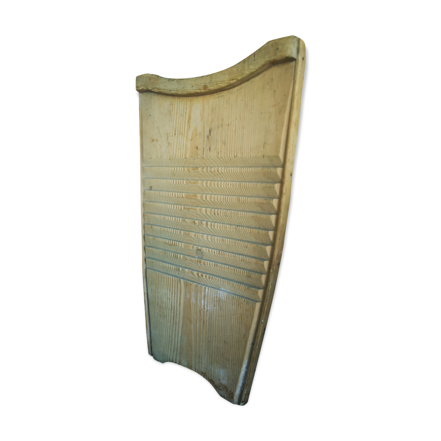 Wooden board to wash laundry