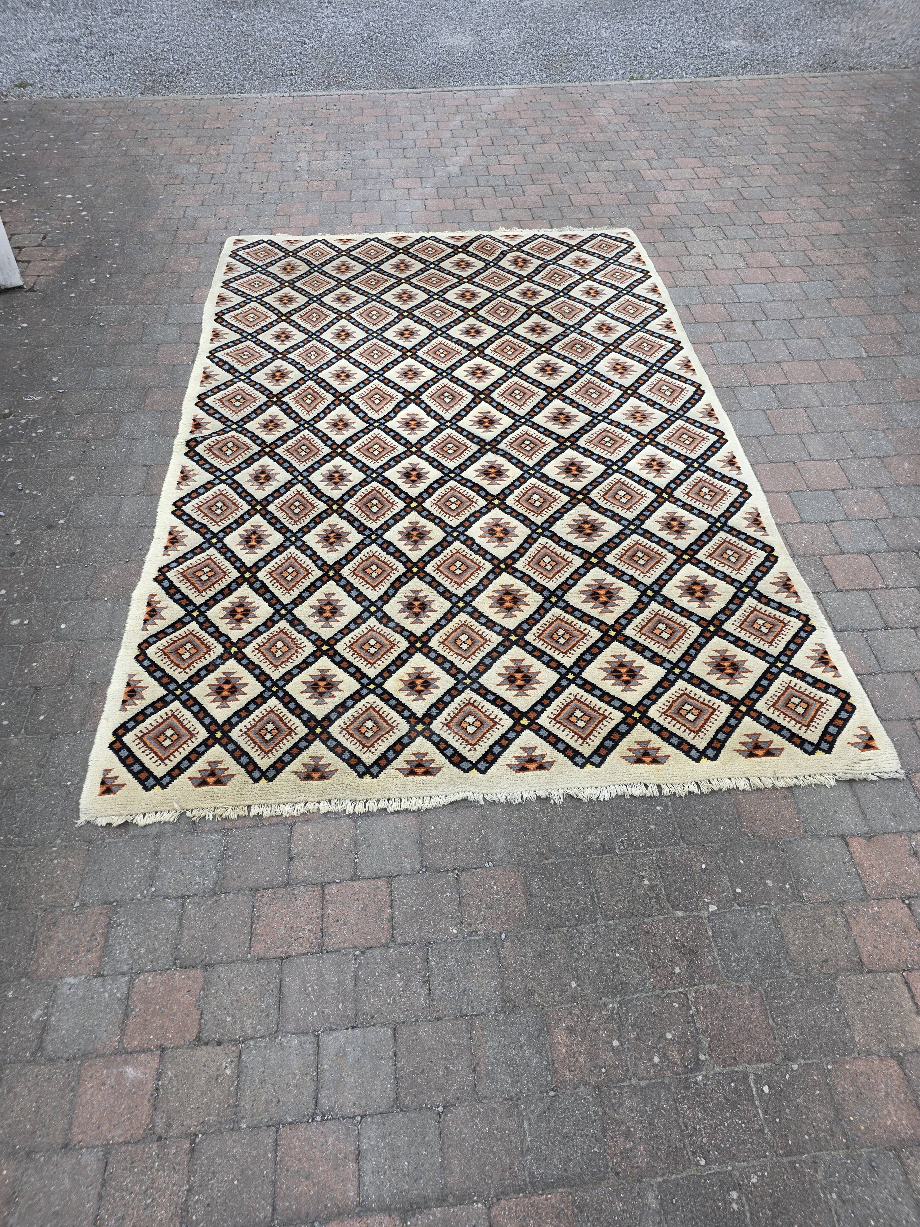 Scandinavian wool rug from the 60s/70s