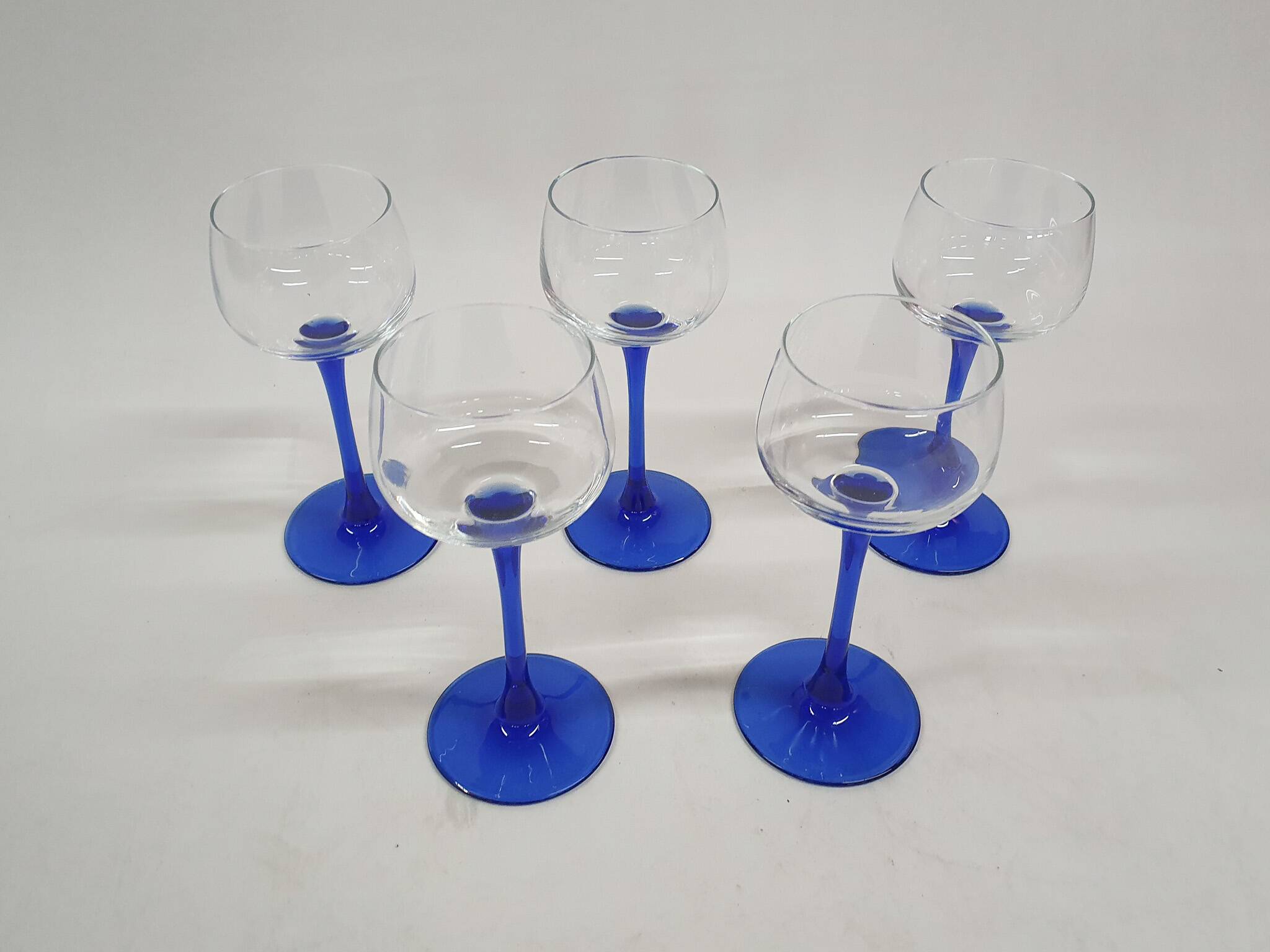 Set of 5 vintage blue wine glasses by Luminarc, France 1960's