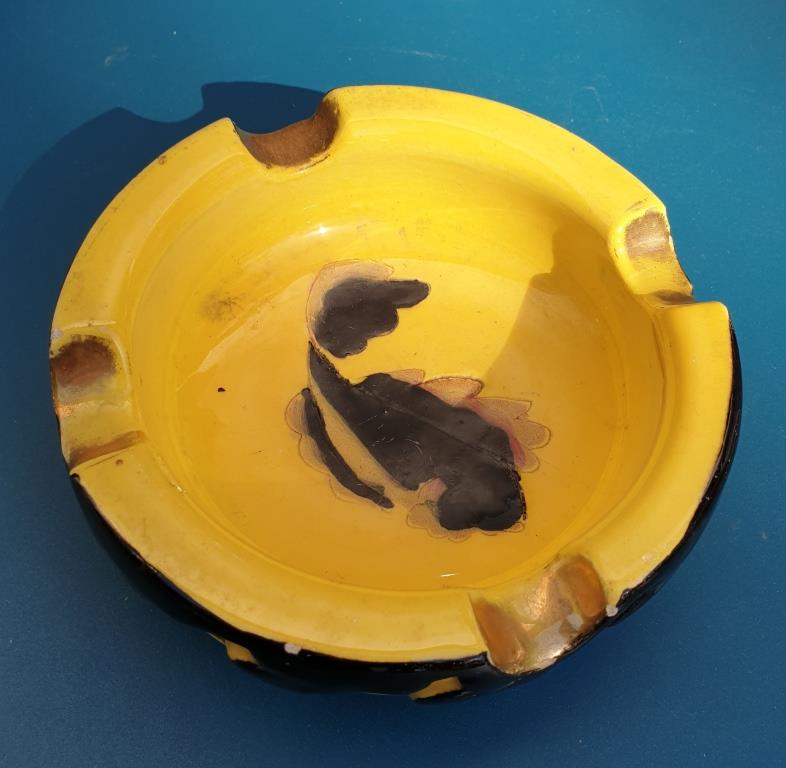 Ashtray yellow and black abstract drawing Monte-Carlo