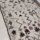 Vintage Berber rug 306 X 135 CM