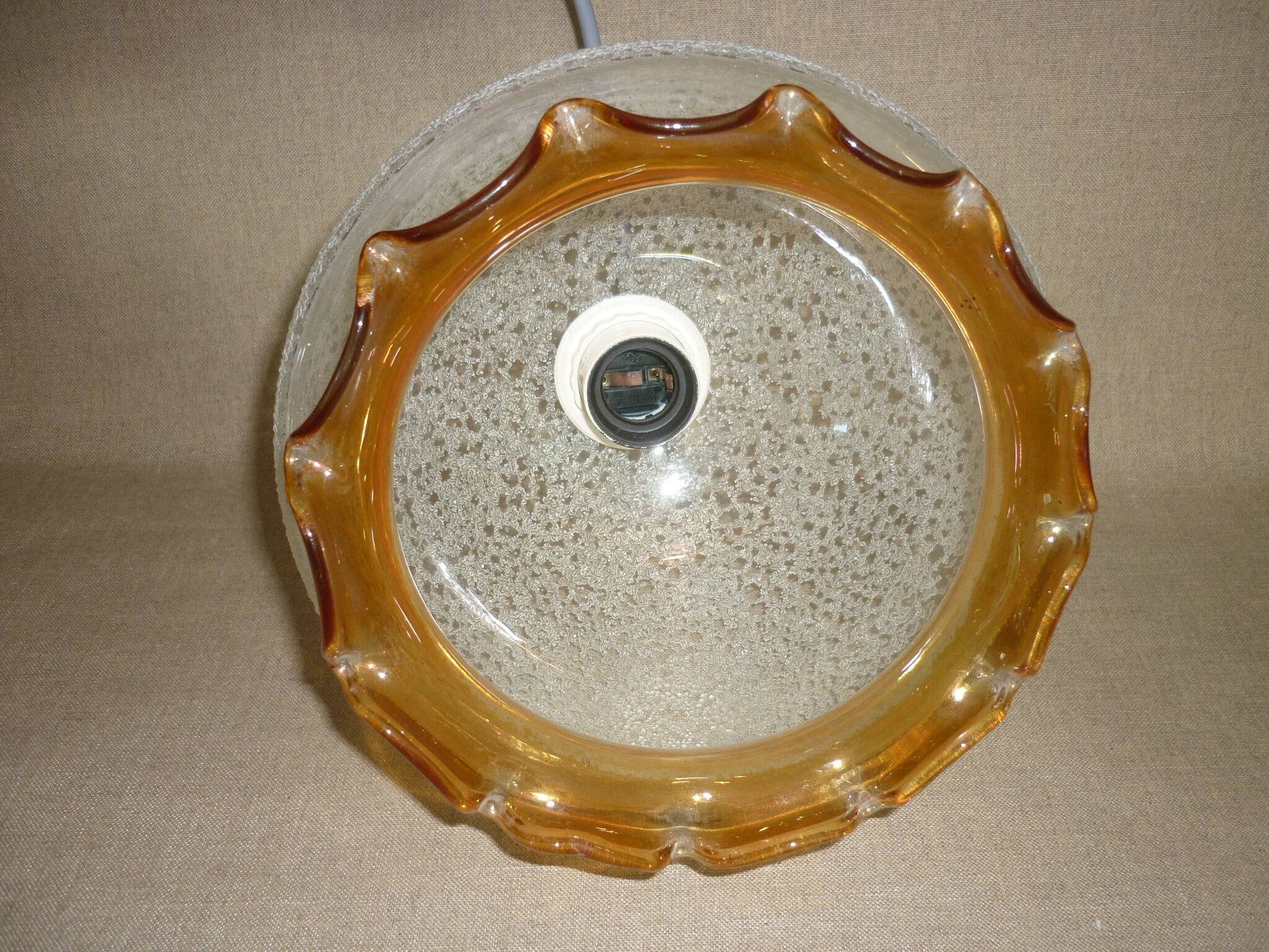 Chandelier in scratched glass and moiré rim