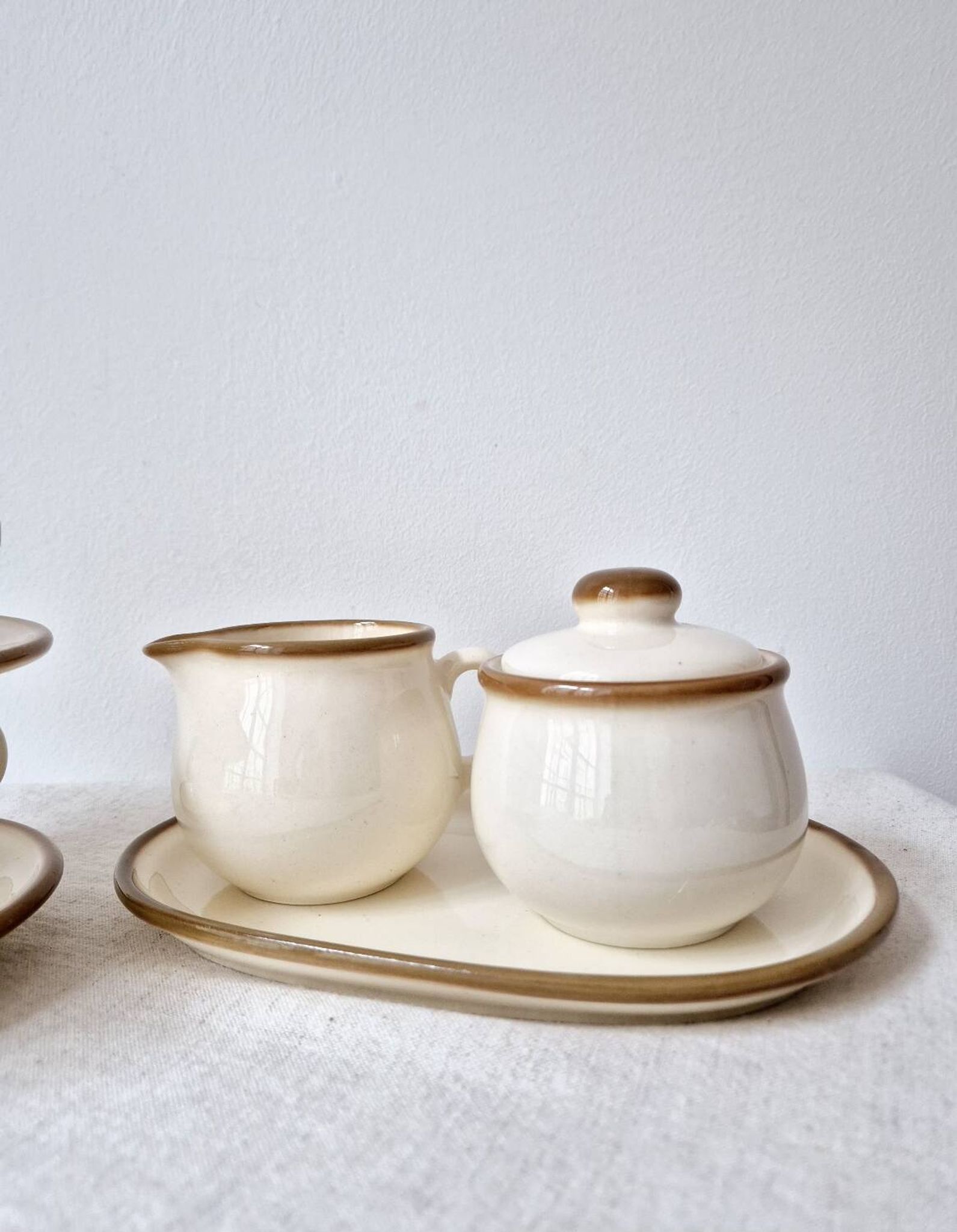 2 coffee cups, pot and sugar bowl Torgau, 1970