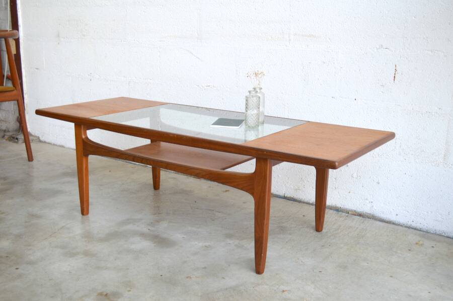 Table basse par G-plan plateau verre 136 cm