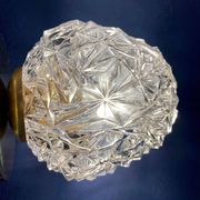 Applique / plafonnier globe vintage en verre moulé