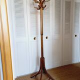 Baumann parrot coat rack