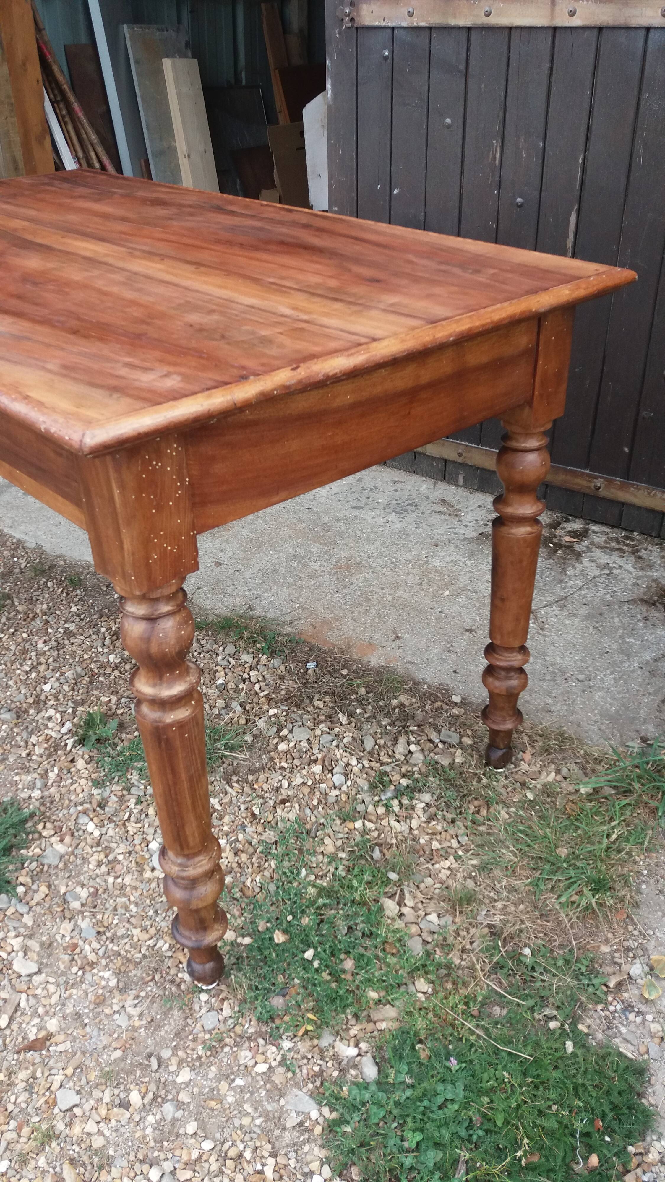 Table de cuisine rustique