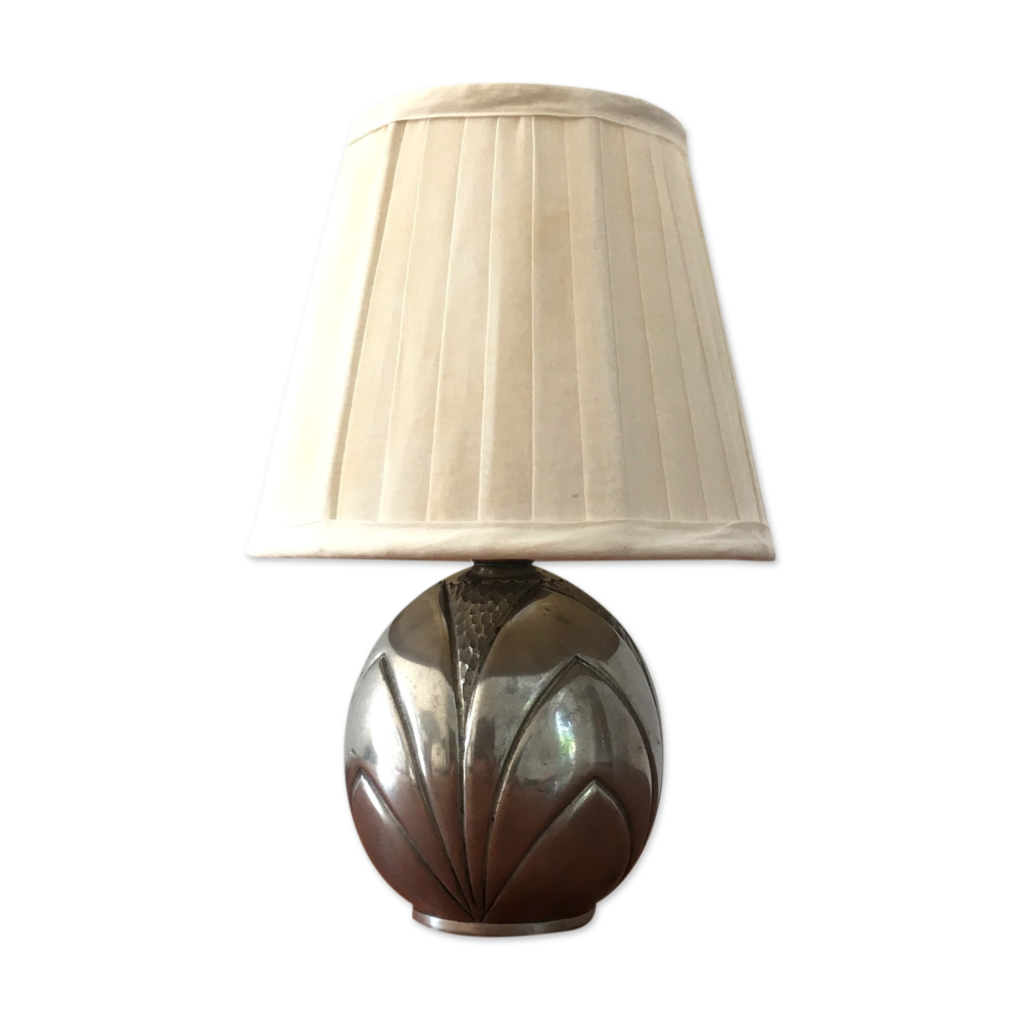 Art Deco pewter lamp by René Delavan