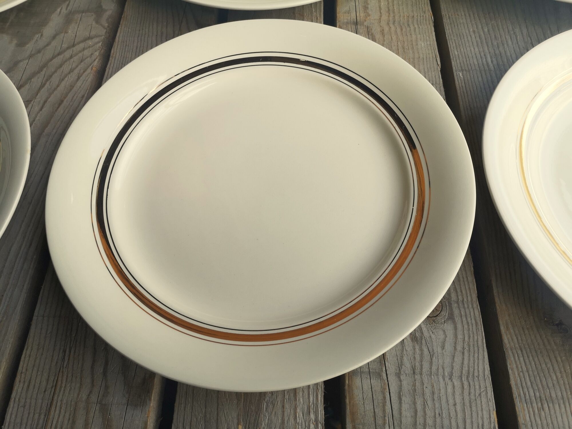 6 vintage cream plates with golden fillet by Villeroy Boch