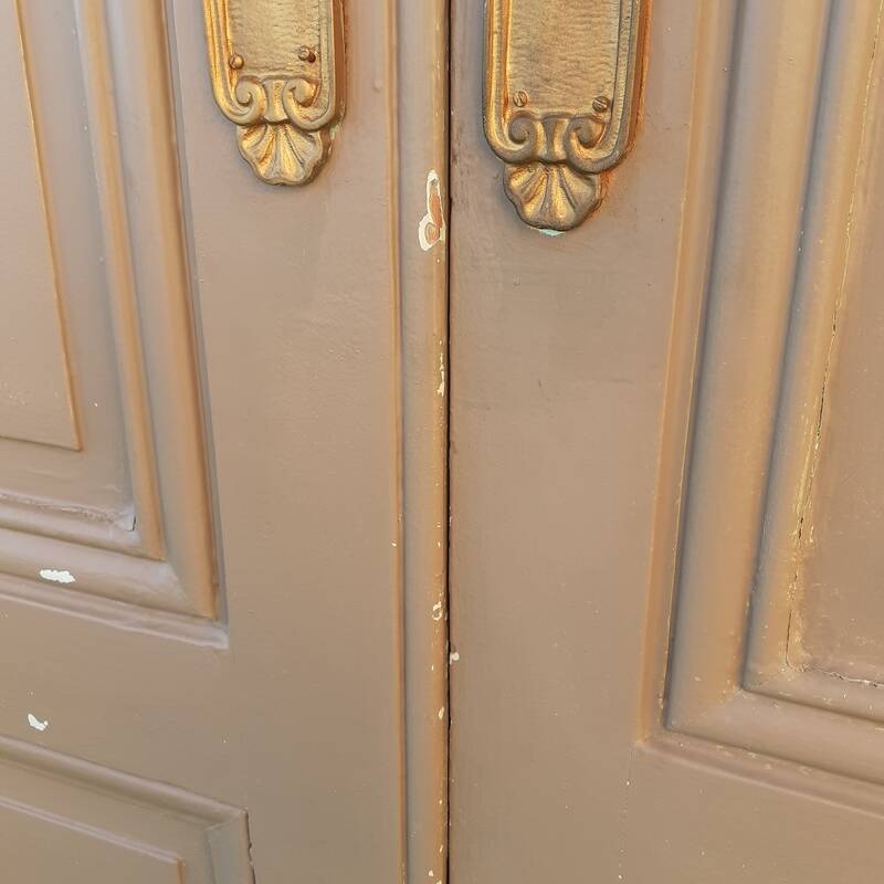 2 pairs of large 19th-century Haussmann-style cupboard doors.