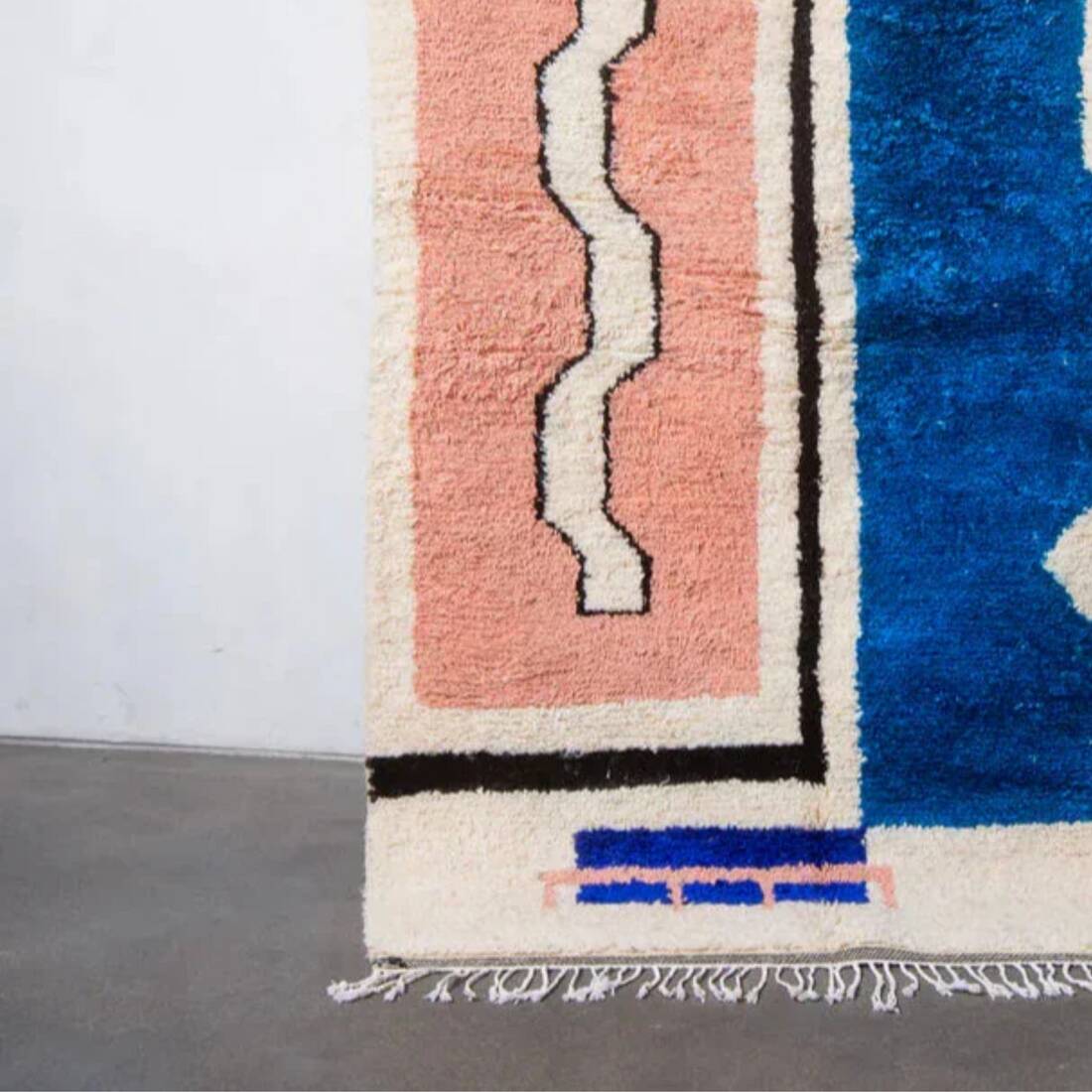 Traditional handmade Berber rug 250cmx150cm