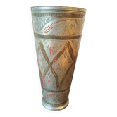 Verre à lassi ancien en laiton gravé, artisanat indien