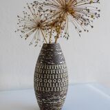 Brutalist Scandinavian modernist ceramic vase by Mari Simmulson for Upsala Ekeby, Sweden, 1970s.