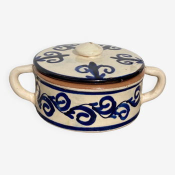 Round blue earthenware jewelry box