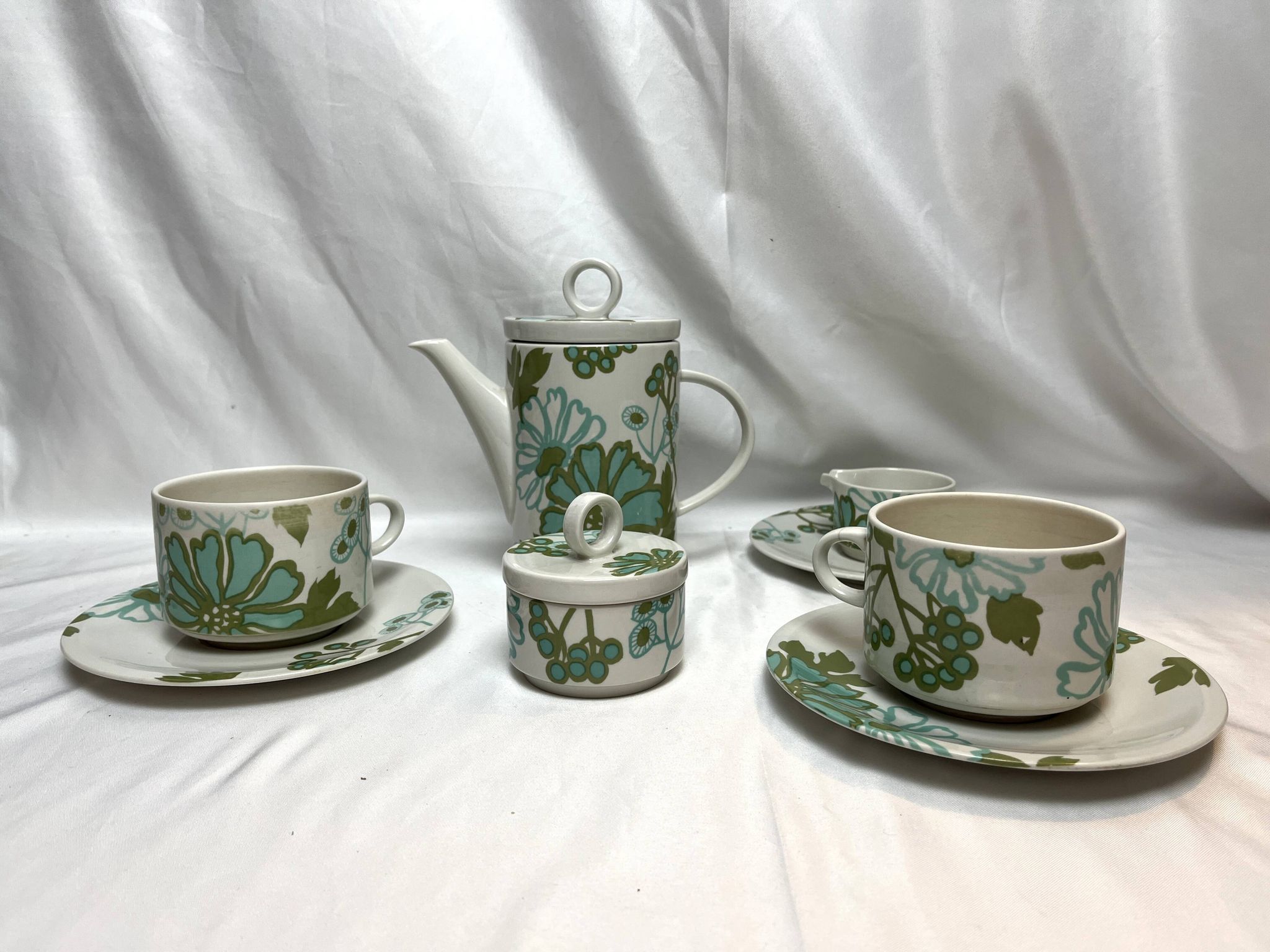 Vintage Villeroy & Boch Scarlett tea set circa 1960