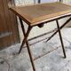 Table en bois style bambou et paille tressée
