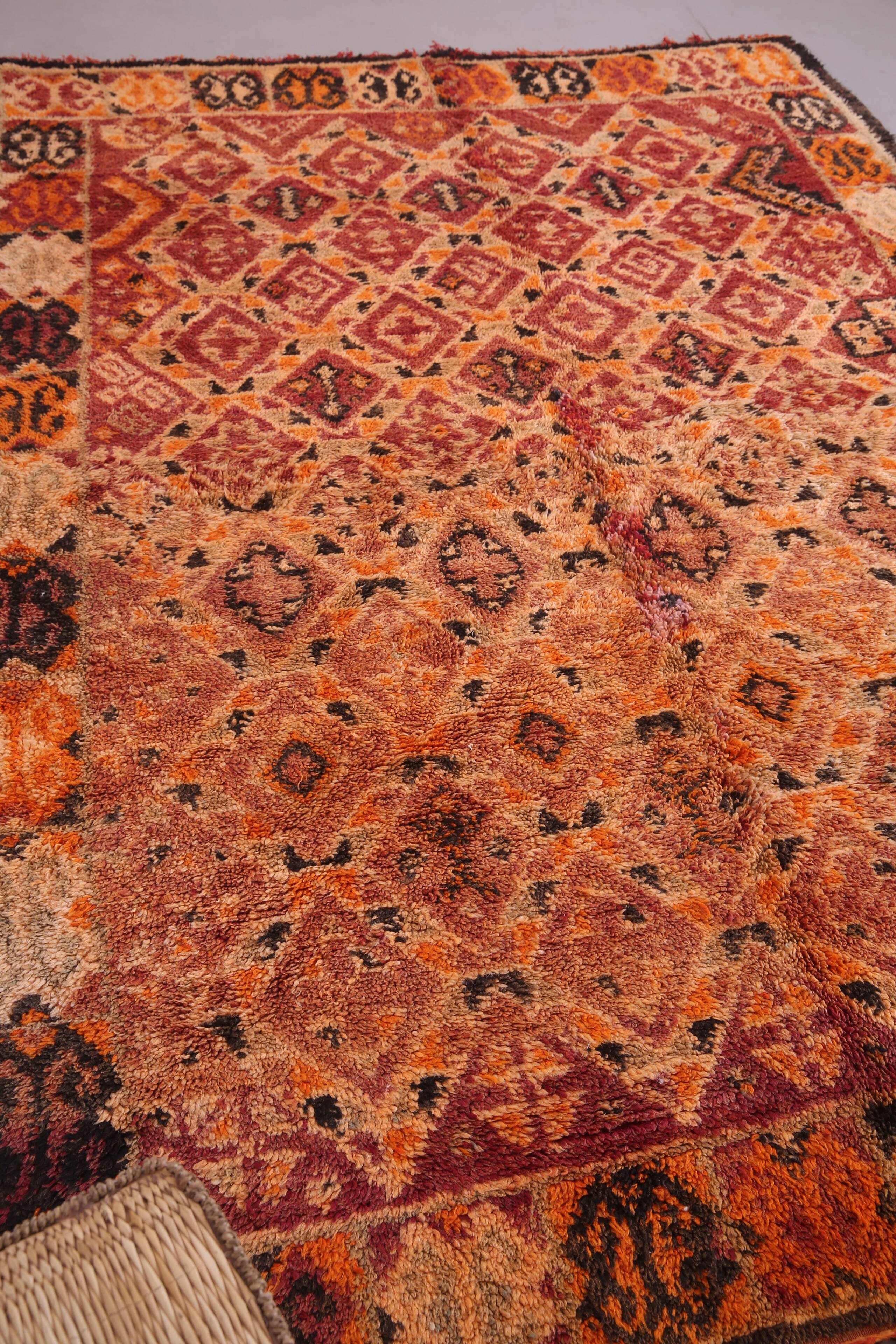 Vintage Moroccan Rug 210 x 286 cm - Antique Berber Rug - Wool Moroccan Rug