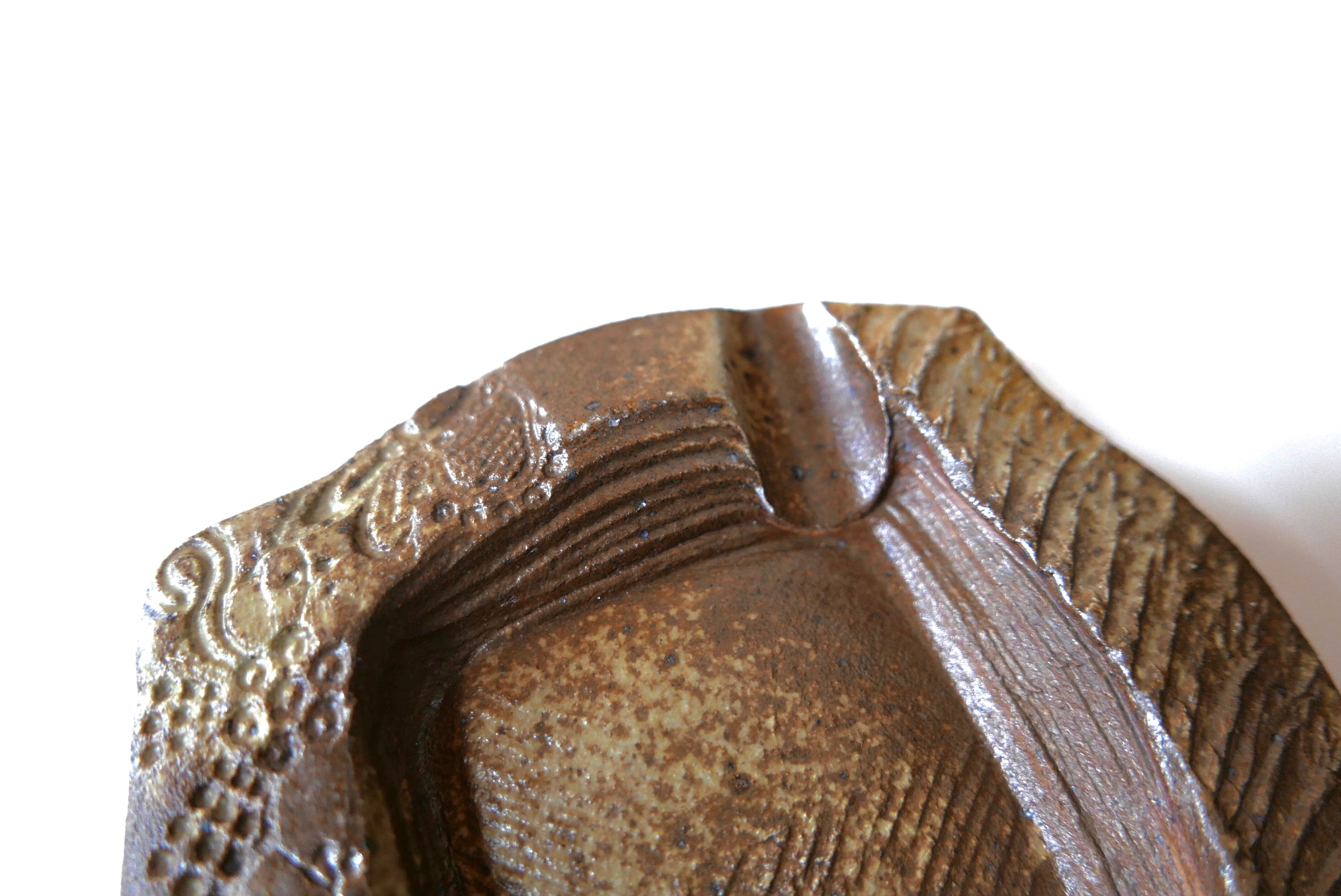 Barbara Delfosse sandstone ashtray, La Borne, 1960s