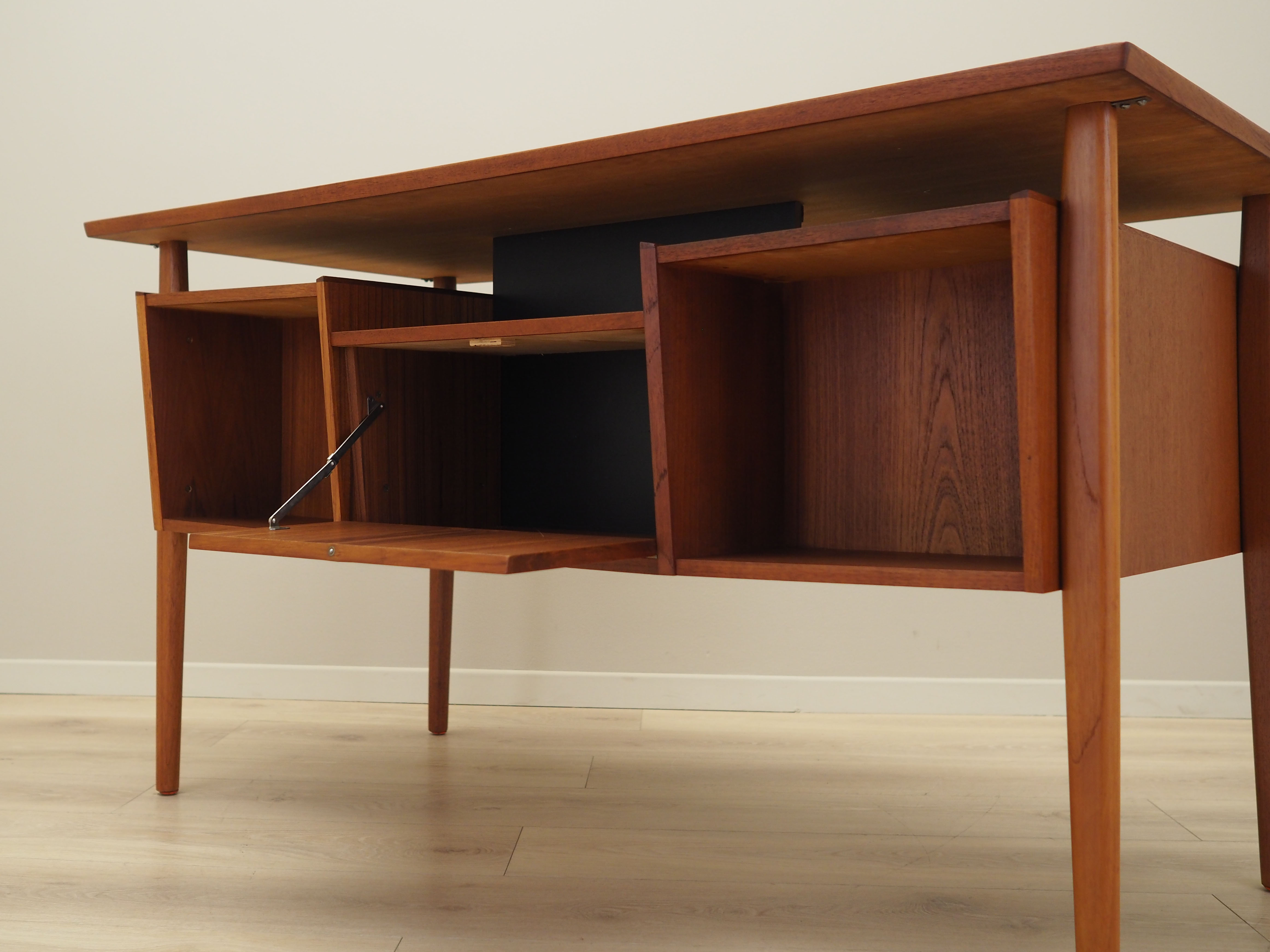 Teak desk, Danish design, 1970s, production: Denmark