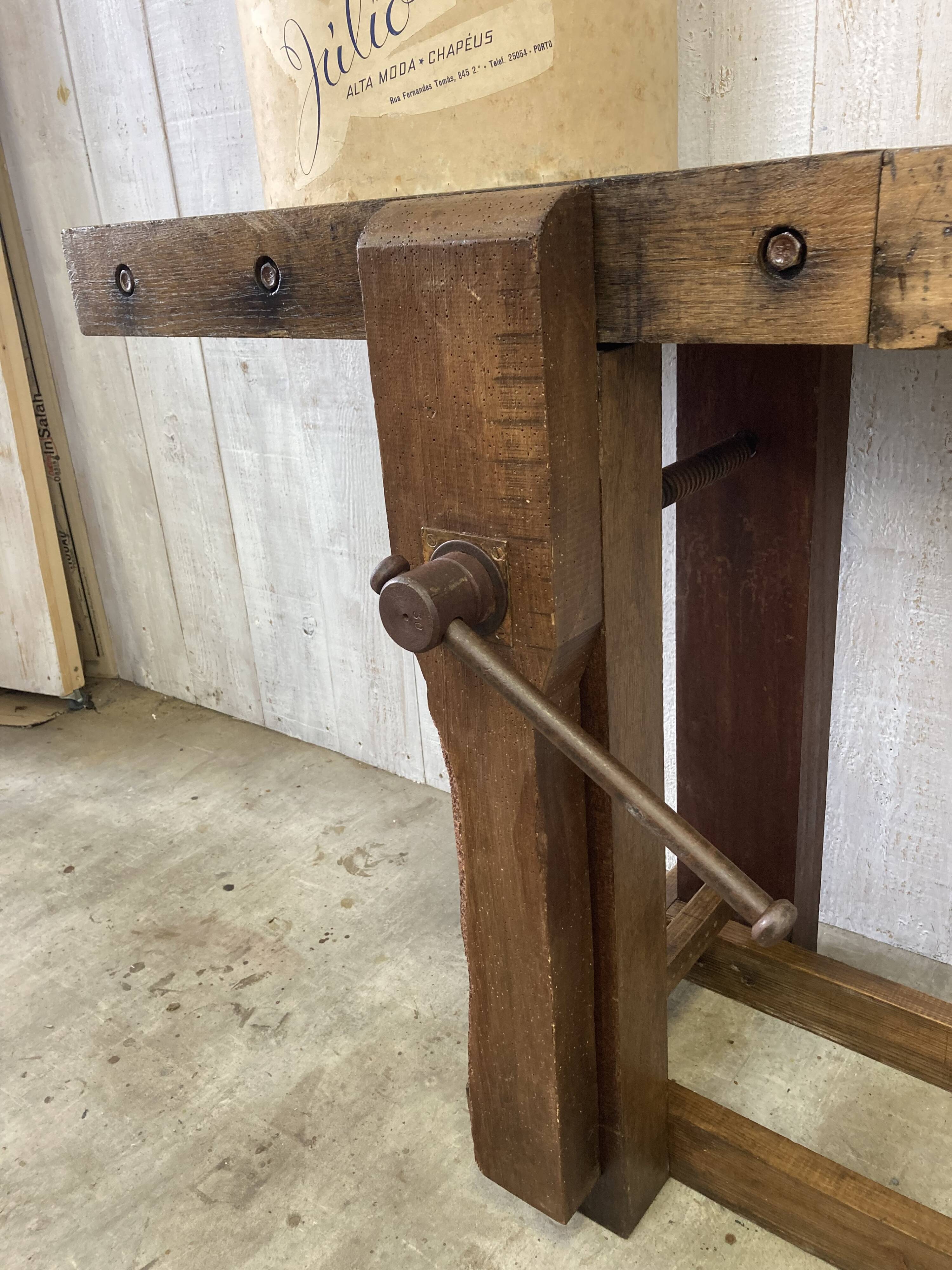 Carpenter's workbench