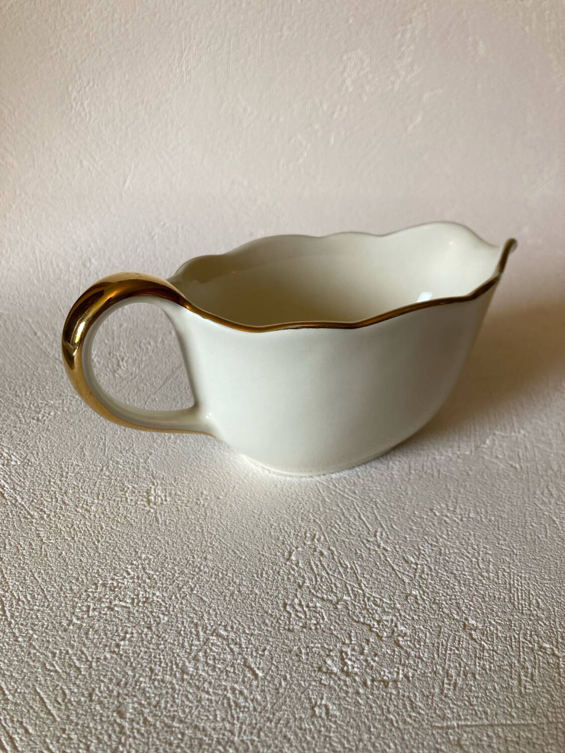 Villeroy and Boch gravy boat, 1950s, cream and gold