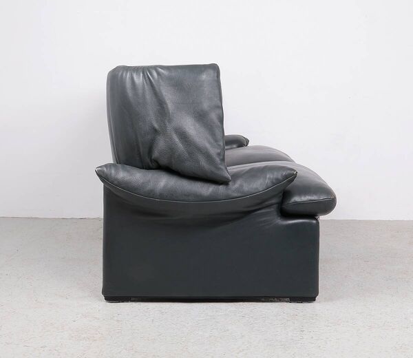 Canapé en cuir avec pouf par Vico Magistretti pour Cassina, années 1980, lot de 2