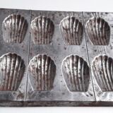 mold 12 old madeleines