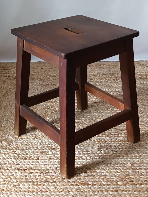 Tabouret campagnard en bois ancien