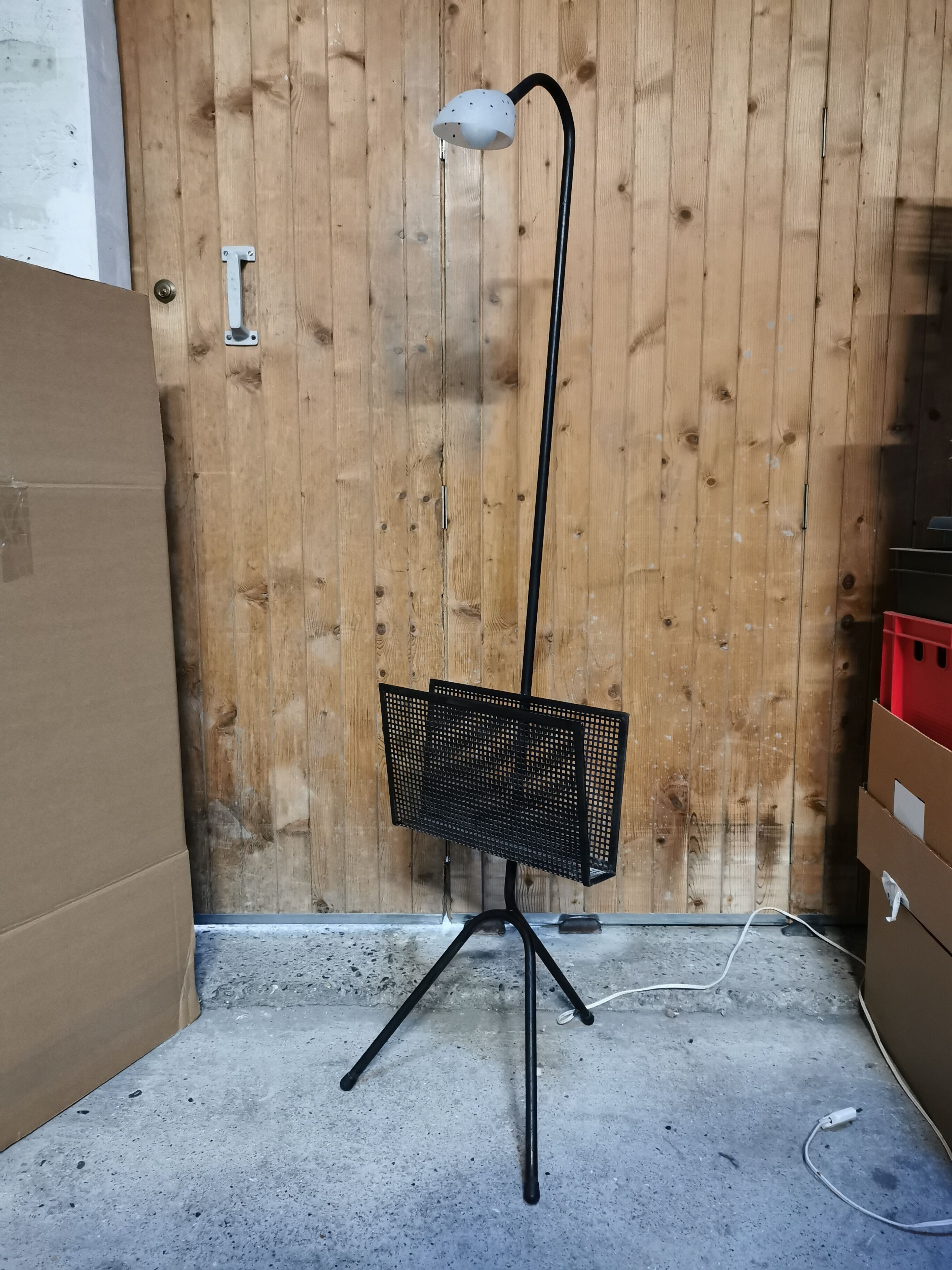 Pair of vintage floor lamps, magazine holders from the 50s