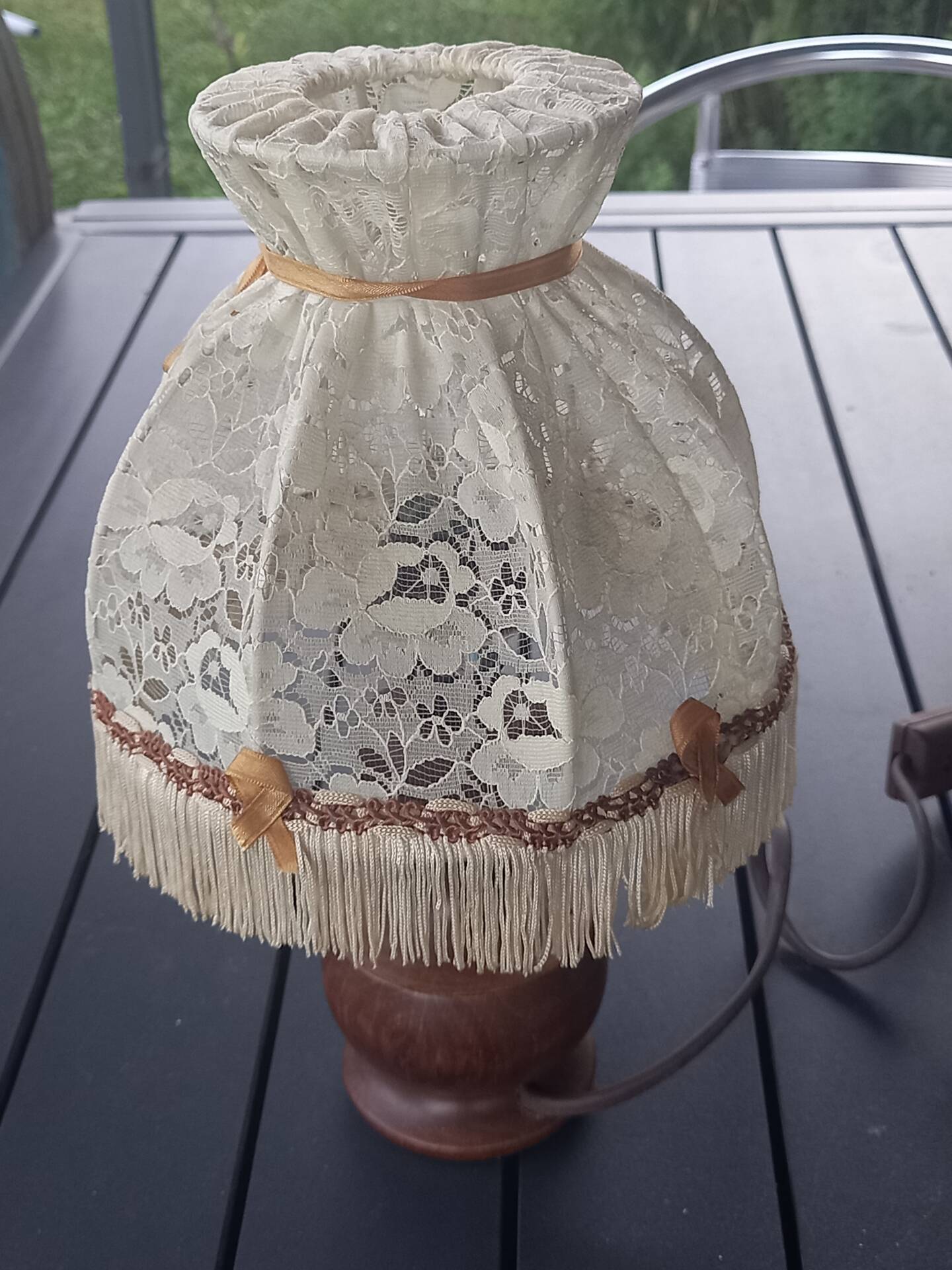 Table lamp