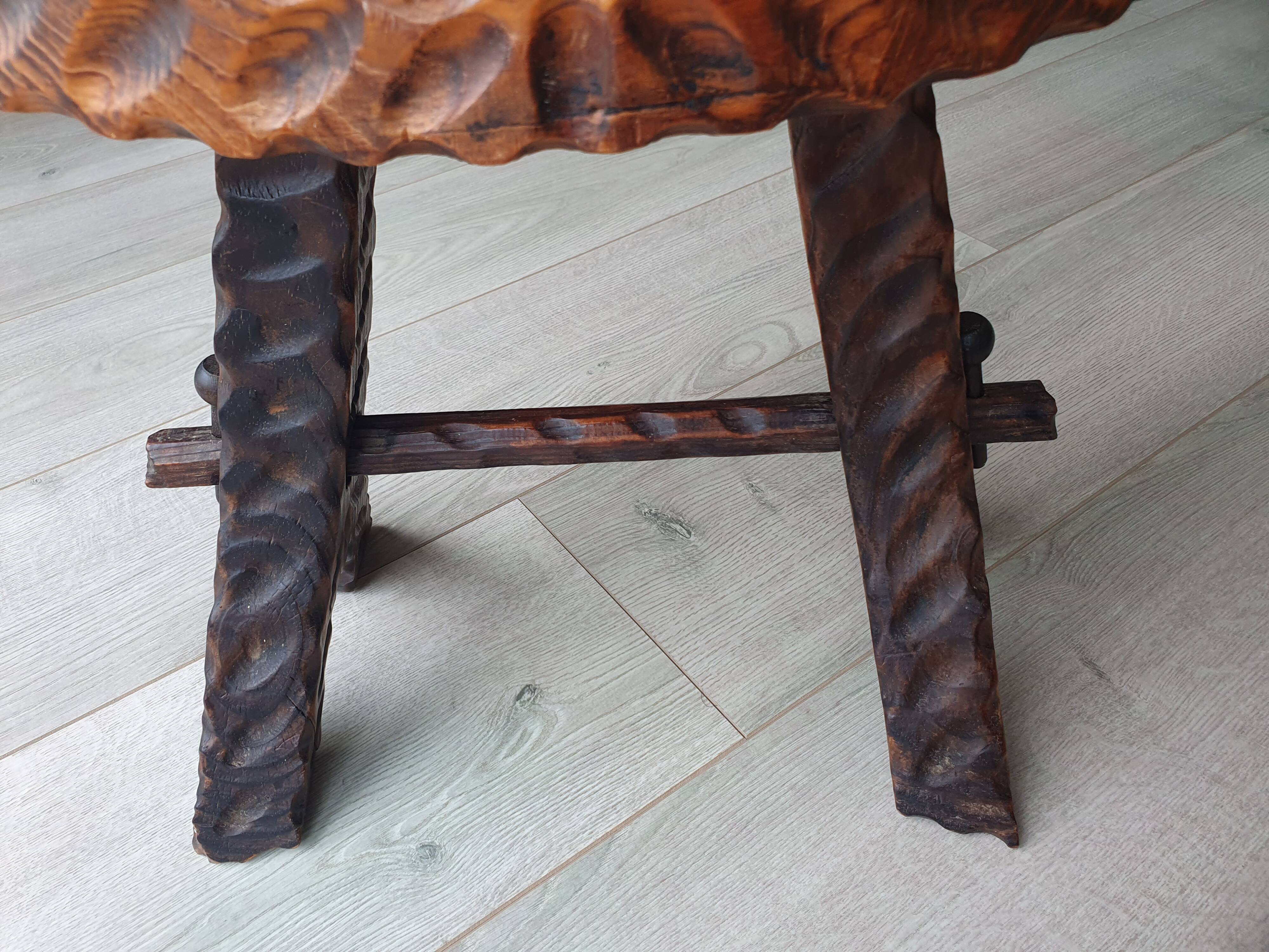 Spanish stool