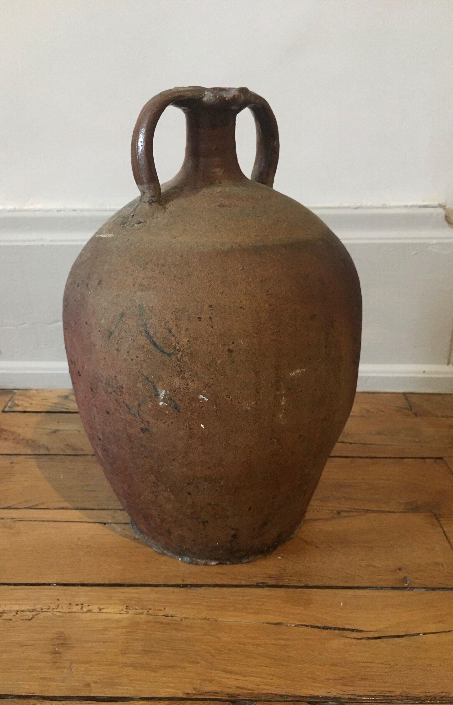 Ancient jarre
