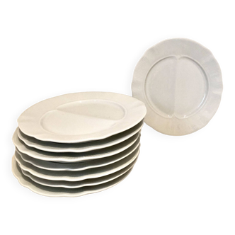 Set of 8 pillivuyt flat plates