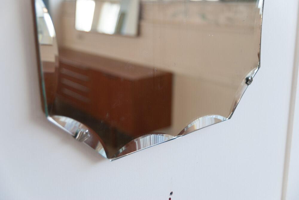 Bevelled mirror 30s - 69x41cm