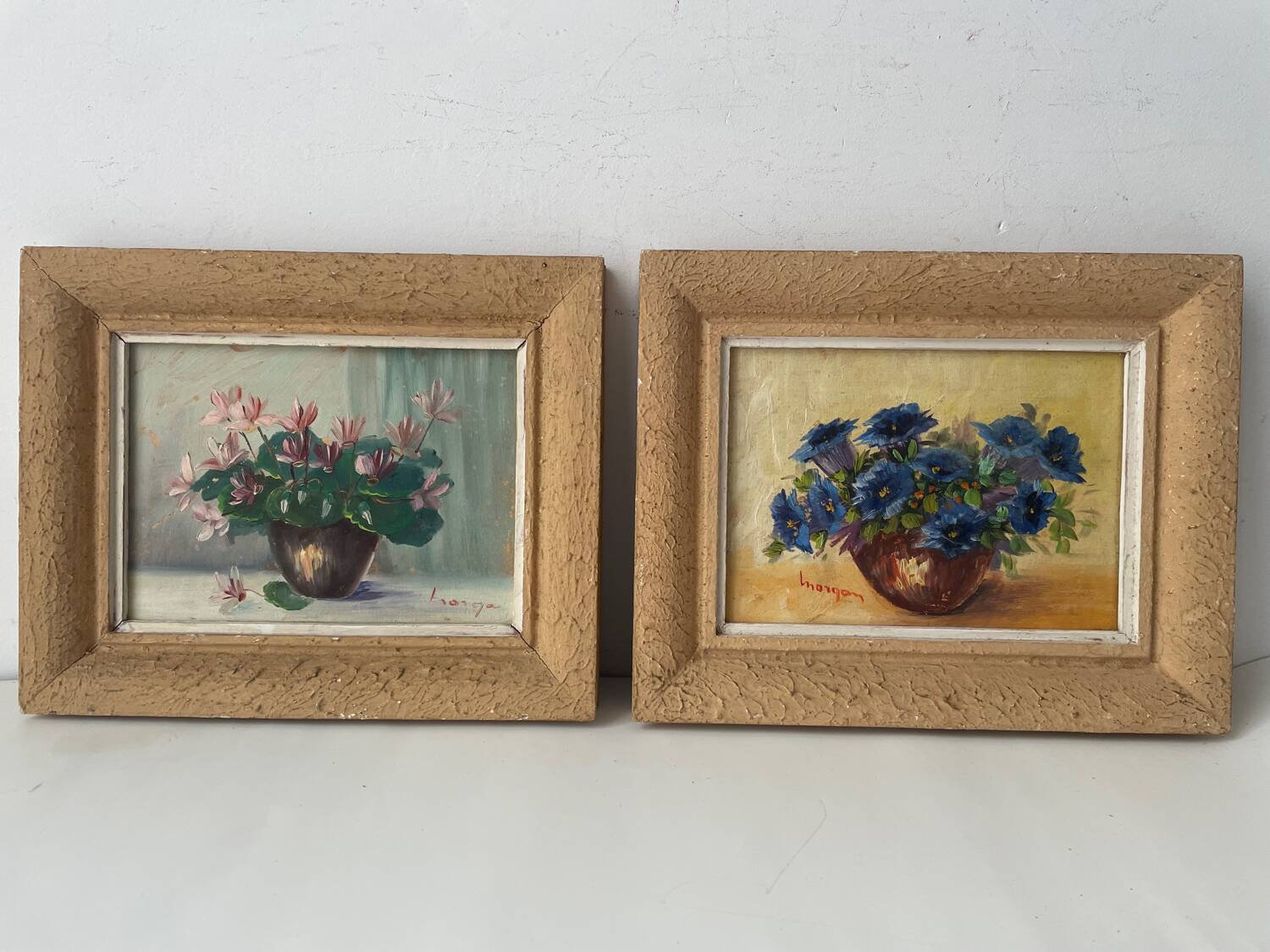 Pair of small paintings, bouquet of flowers