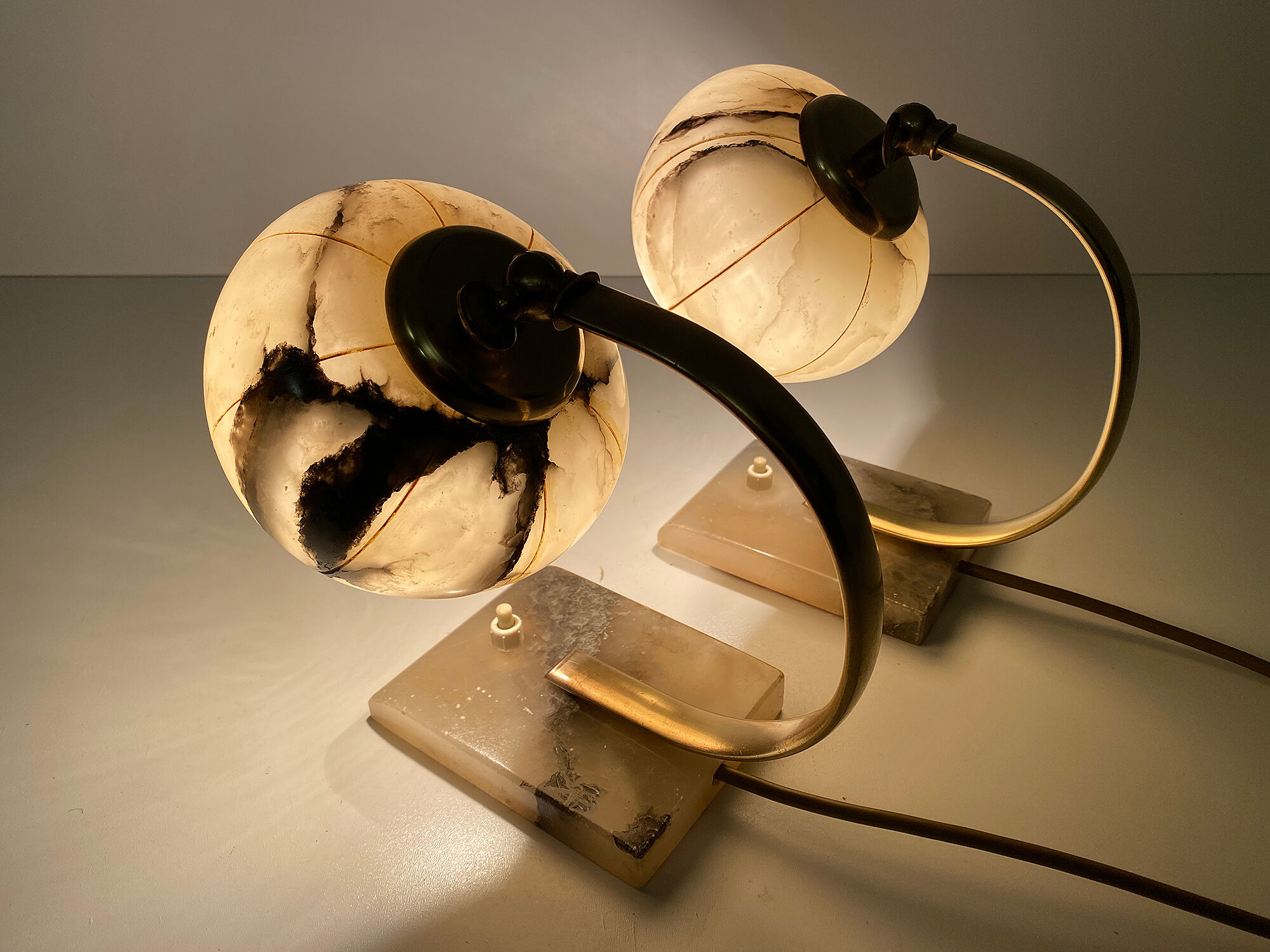 Pair of vintage art deco lamps, albatre marble brass, 30 years