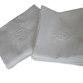 Old table service in silky flax damask, 1 tablecloth + 12 napkins monogrammed GD on the tablecloth and napkins