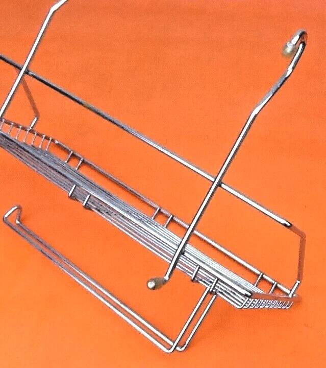 Etagère de cuisine avec porte-rouleau essuie-tout