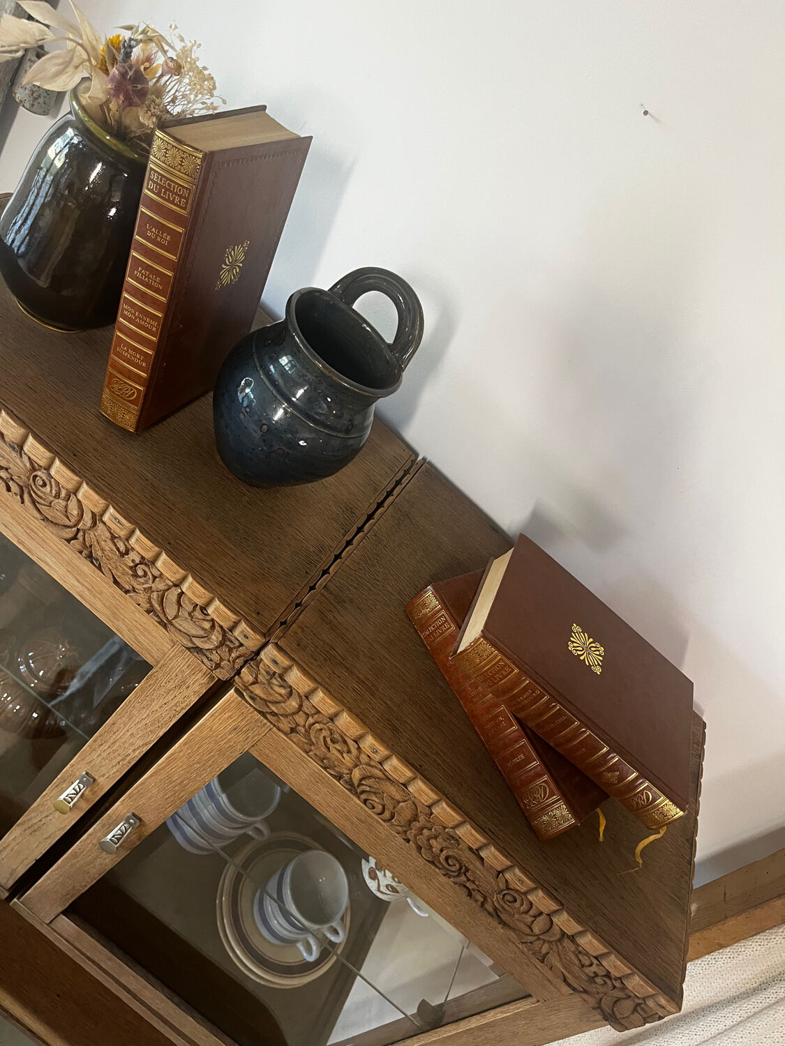 Pair of Art Deco display cabinets - 1930s