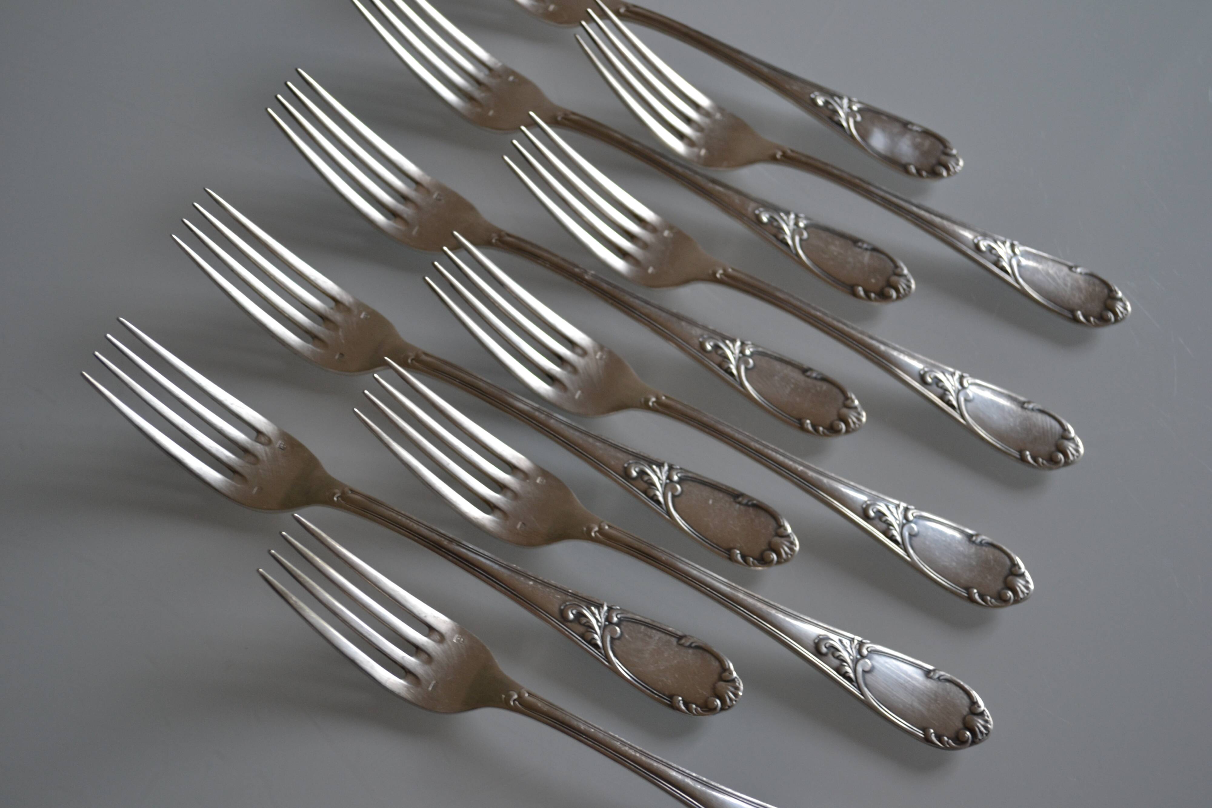 10 Frionnet François silver-plated table forks