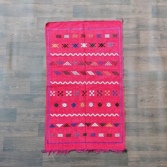 Tapis marocain rose berbère 95x140cm