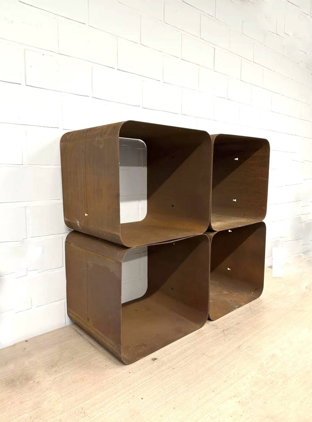 Space Cortensteel Shelf 1970