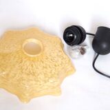 Yellow handkerchief suspension Clichy