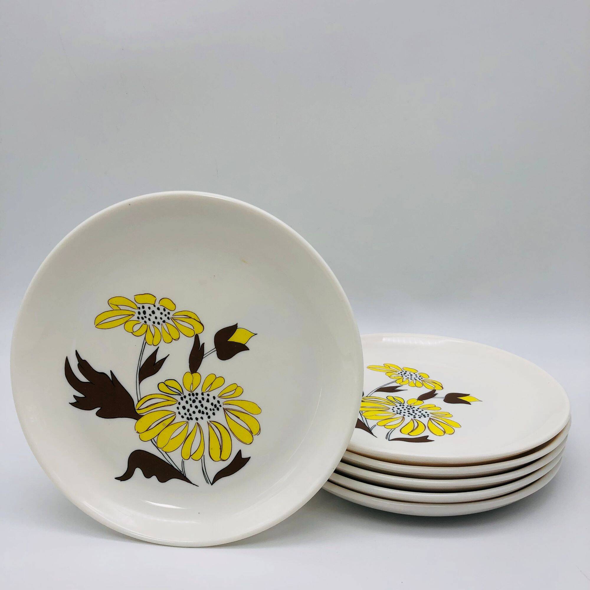 6 Dessert plates, Sovirel, dating from the 70s.