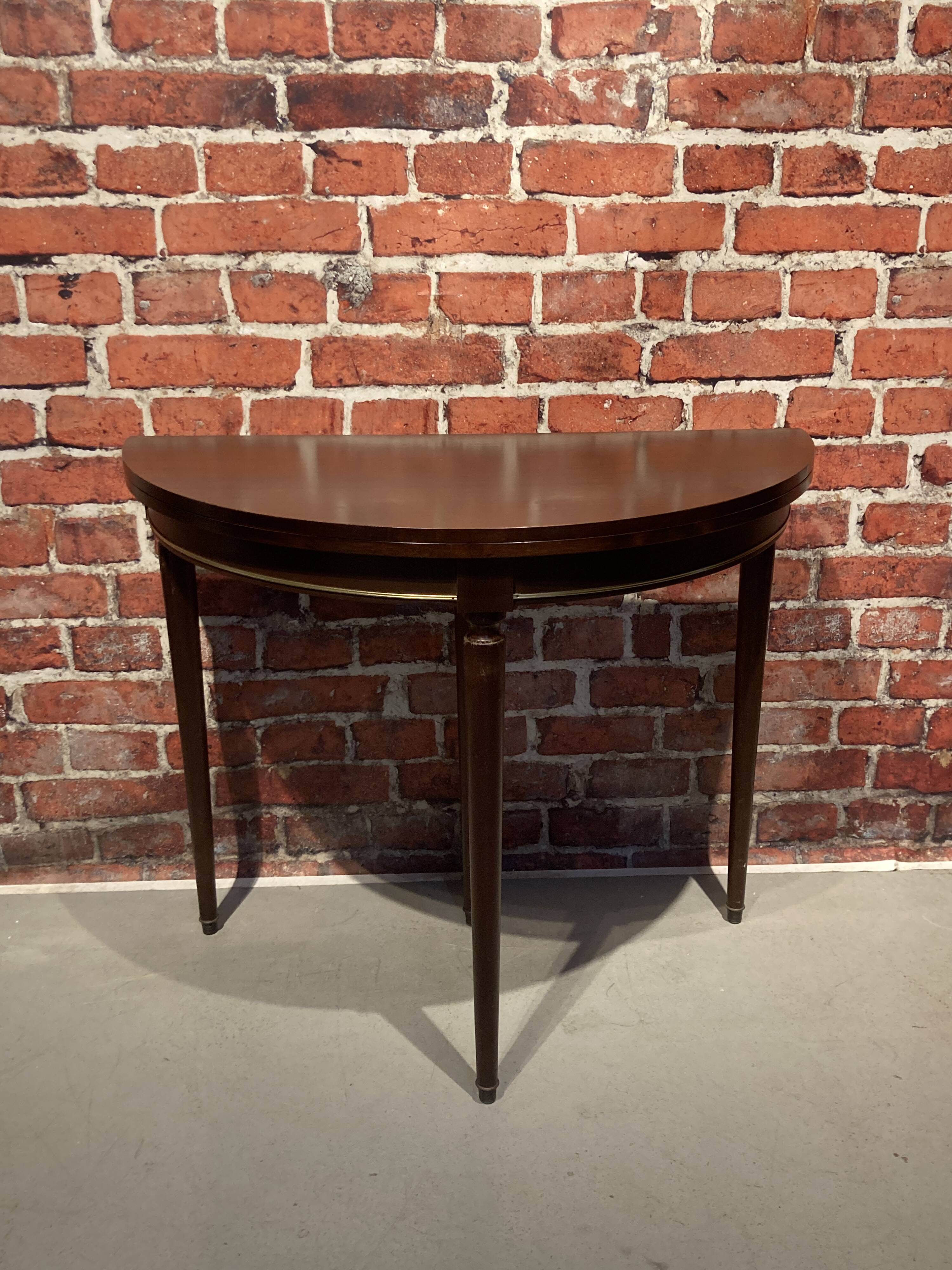 Table ronde pliable en bois