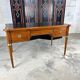 Bureau plat Louis XVI dessus cuir noir