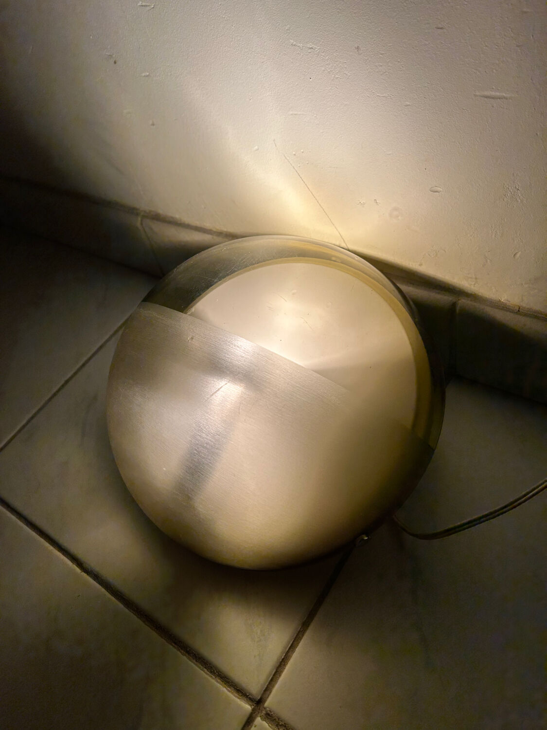 Guzzini wall lamp model 'Medio'