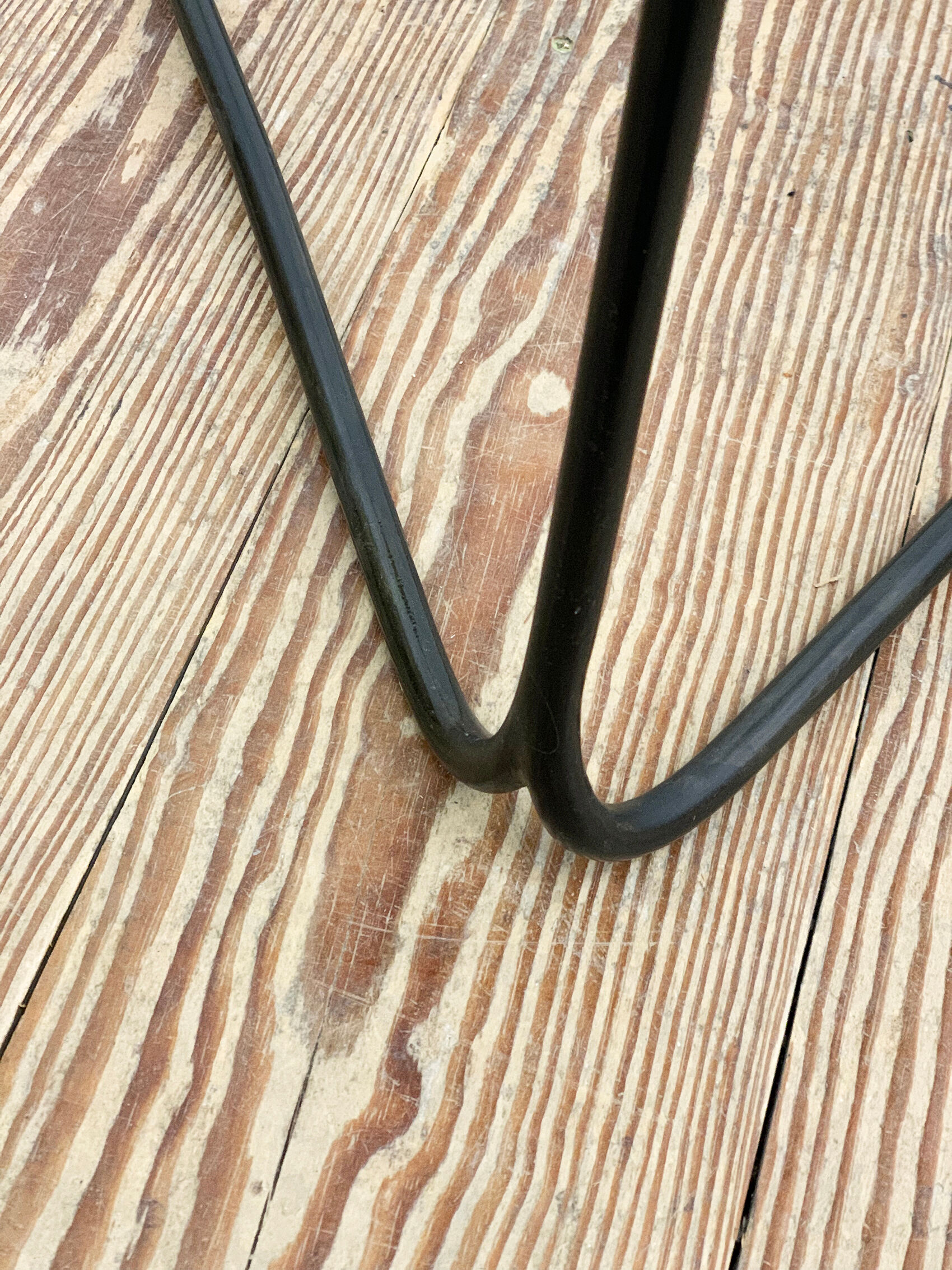 Bar stool in steel and oak
