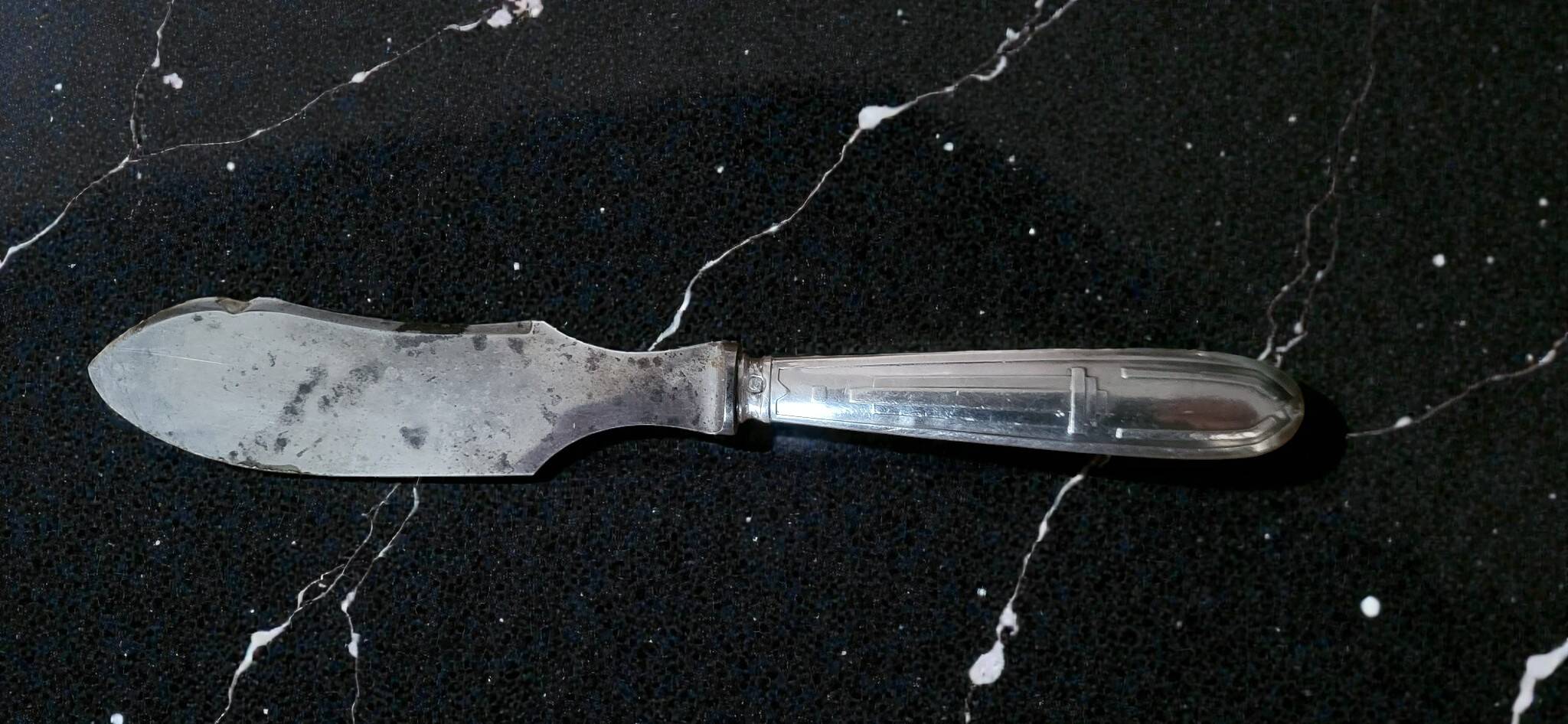 Art Deco silver butter knife