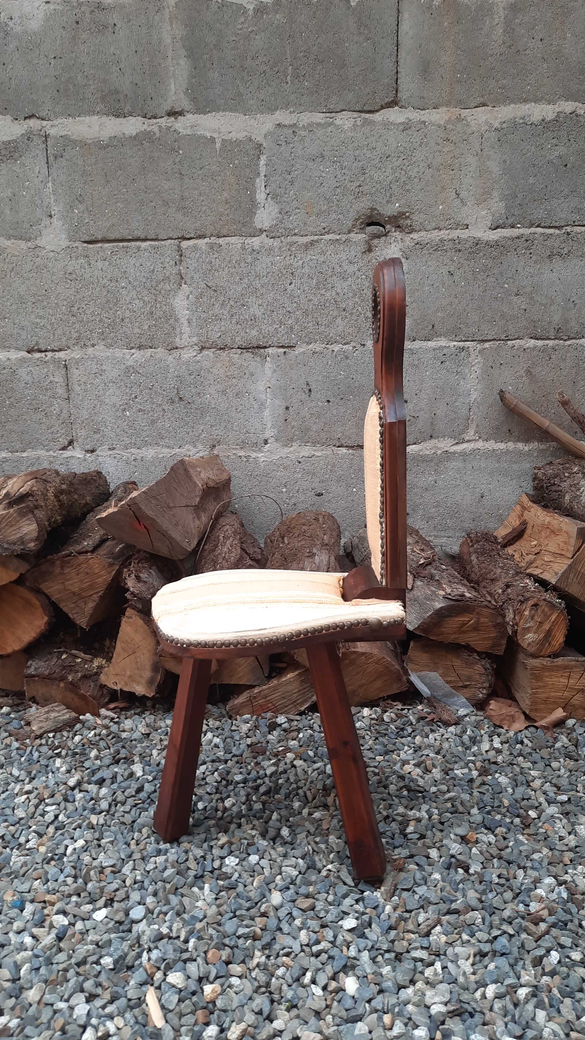 Brutalist tripod chair